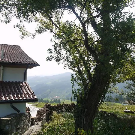Erlete Goikoa -estamos En El Camino De Santiago -we Are On The Camino De Santiago Deba